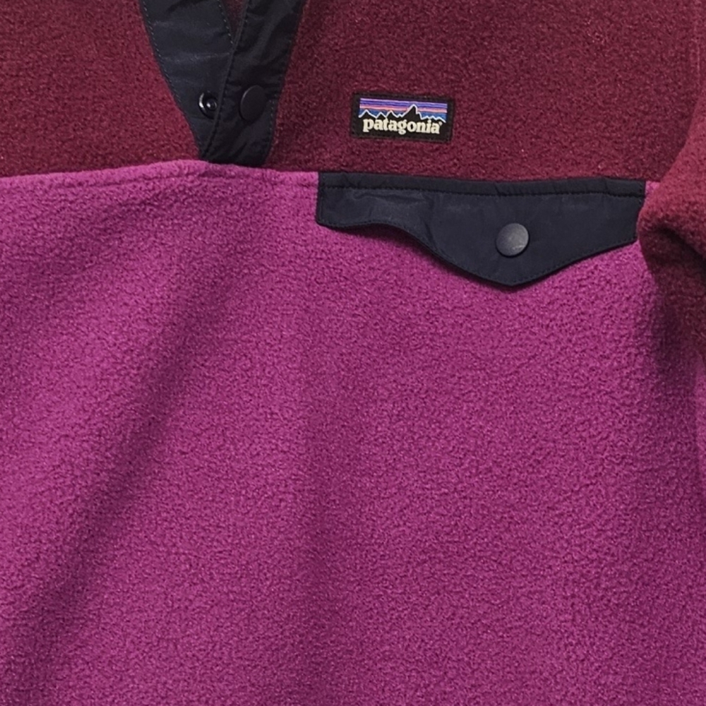 Patagonia Synchilla Kids Sweatshirt in Burgundy and Purple - Picture 4 of 5